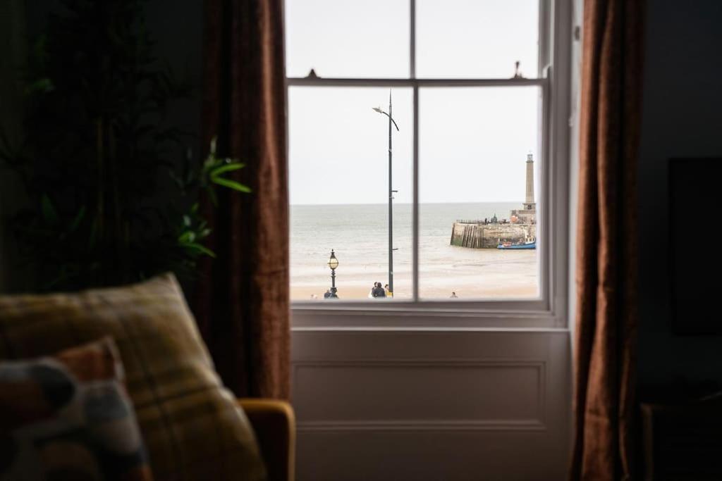 Bliss 3bed House Steps Away From The Holiday home *