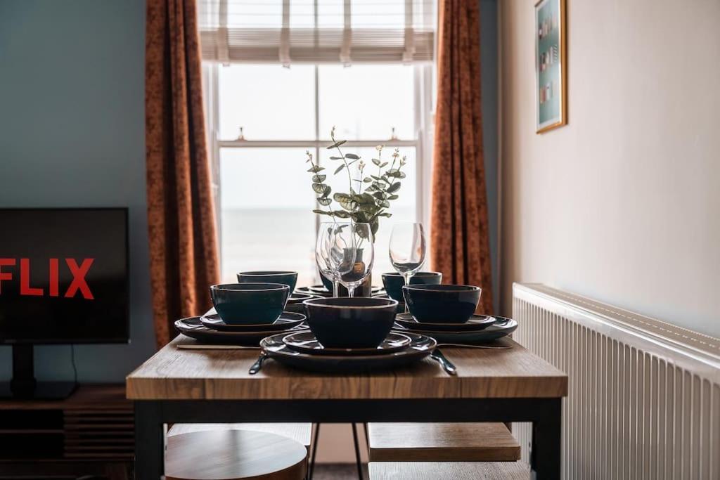 Bliss 3bed House Steps Away From The Margate