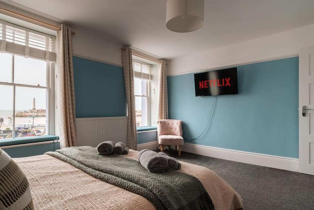 Bliss 3bed House Steps Away From The